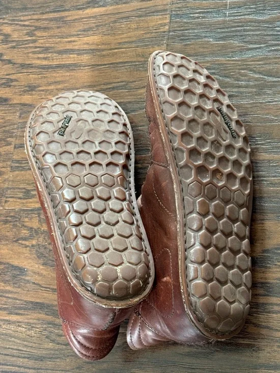 Patagonia Brown Leather Moc-Toe Chukka Boots - Picture 13 of 15